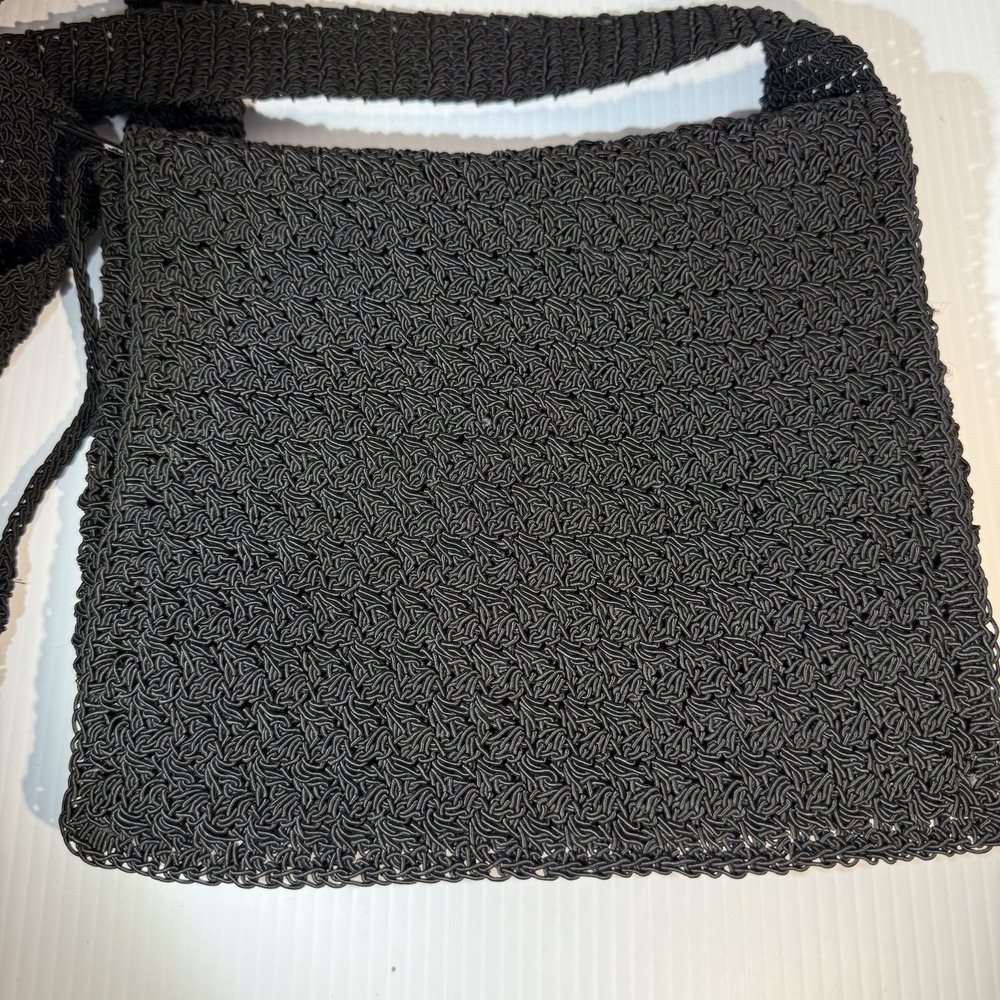 Vintage CHATEAU Crochet Crossbody Strap Purse Bag W/ Flap Coin Purse Boho Black - Picture 3 of 14